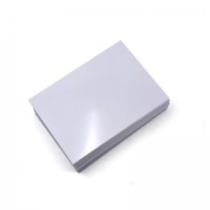 Chuẩn bị nhận dạng bằng nhựa chịu nhiệt silicon thẻ trắng kích thước A4 PET