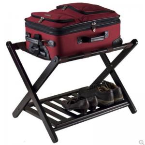 giá để hành lý bằng gỗ với kệ