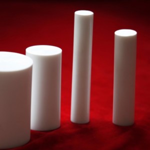 Thanh thủy tinh đầy