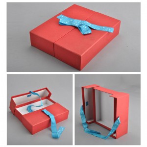 Hộp giấy in tùy chỉnh với ruy băng