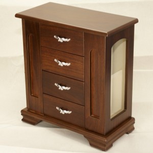 Hộp trang sức cổ điển