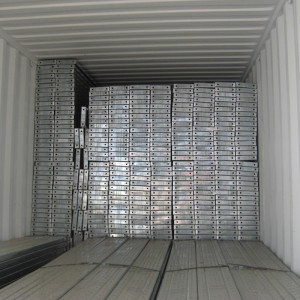 Tấm ván thép mạ kẽm 210 chiều rộng có lỗ 6 mm