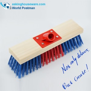 Bàn chải gỗ tay cầm dài Akbrand để đẩy ngoài trời