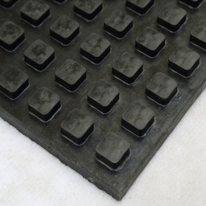 Thảm lót sàn cao su chống mỏi cho trạm xăng