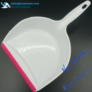 Cây chổi quét bụi Akbrand Big Square với chổi hình trái tim trên tay cầm