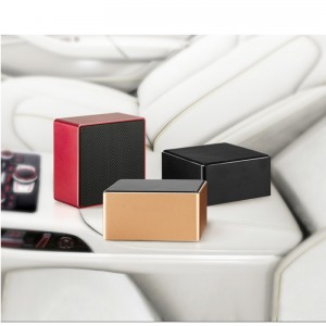 Máy lọc không khí ô tô mini USB được hỗ trợ với chức năng phát hiện chất lượng không khí thông minh để loại bỏ formaldehyd / smong / PM2.5 / khói thuốc lá / mùi / bụi - Máy lọc không khí ô tô mini