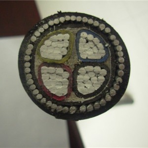 Dây dẫn Cu / Al bị mắc kẹt Dây cáp STA Bốn lõi với áo khoác ngoài bằng nhựa PVC