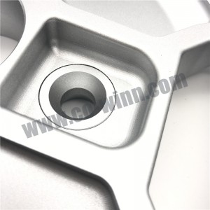 Tùy chỉnh rèn \/ Gia công CNC Trung tâm vành bánh xe nhôm Phụ tùng ô tô Phụ tùng sau khi bán Phụ tùng