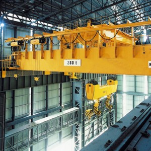 Cần cẩu cách điện