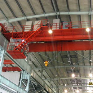 Cần cẩu cách điện