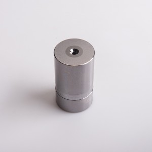 nhà máy trực tiếp vonfram cacbua chính vít lạnh tiêu đề chết