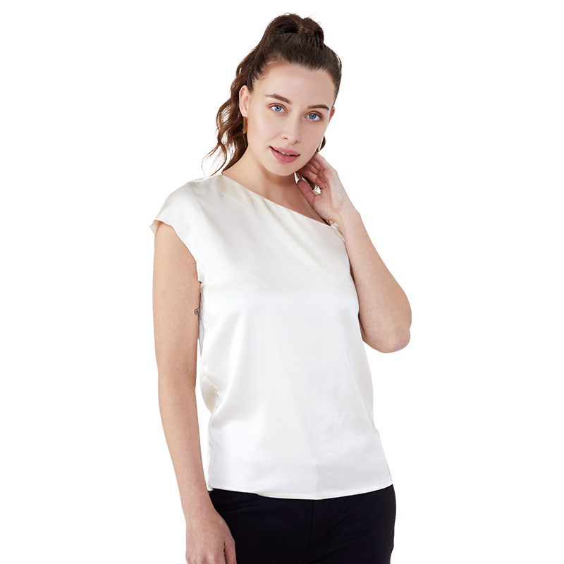 Tay áo ngắn mùa xuân cơ bản Thiết kế mới Áo trắng nữ bình thường