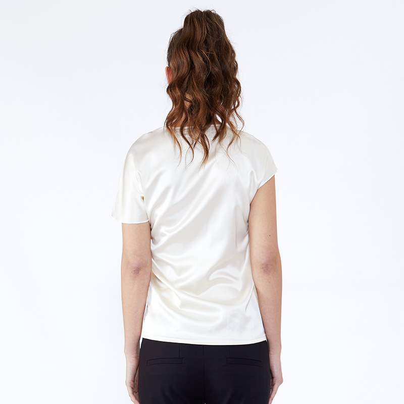 Tay áo ngắn mùa xuân cơ bản Thiết kế mới Áo trắng nữ bình thường