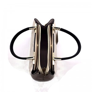 Văn phòng thời trang công suất lớn Lady Geniunelady tổ chức túi xách thời trang