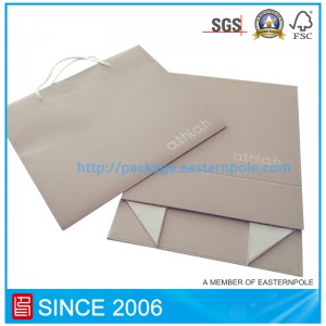 Hộp gấp và túi giấy đựng quần áo trẻ em