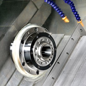 Máy tiện CNC với công cụ phay mặt bên / cuối