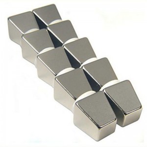 Magneti Permanenti mỗi luân phiên