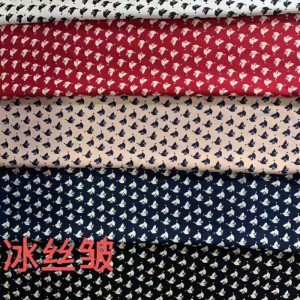 Đầm voan dệt điểm in quần áo