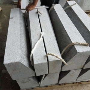 Đá hoa cương vòng cung đá lề đường