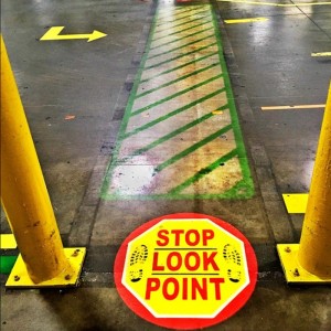 Máy chiếu ký hiệu ảo Maxtree 60-320With Zoom thủ công