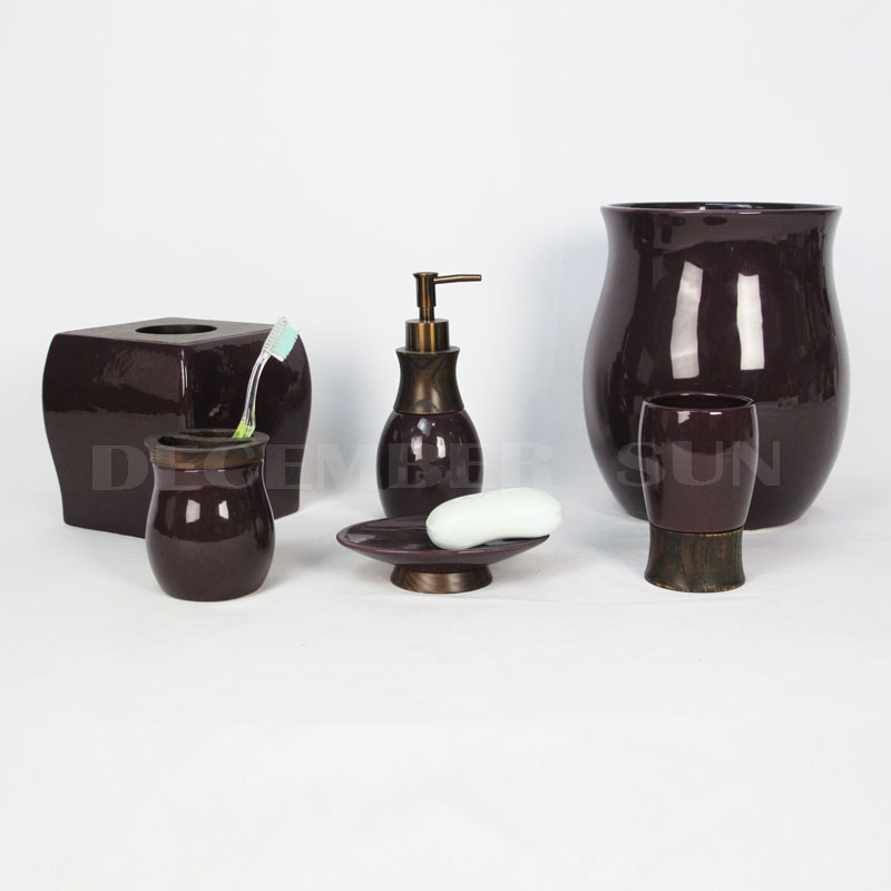 Cần sa, phụ tùng phòng tắm