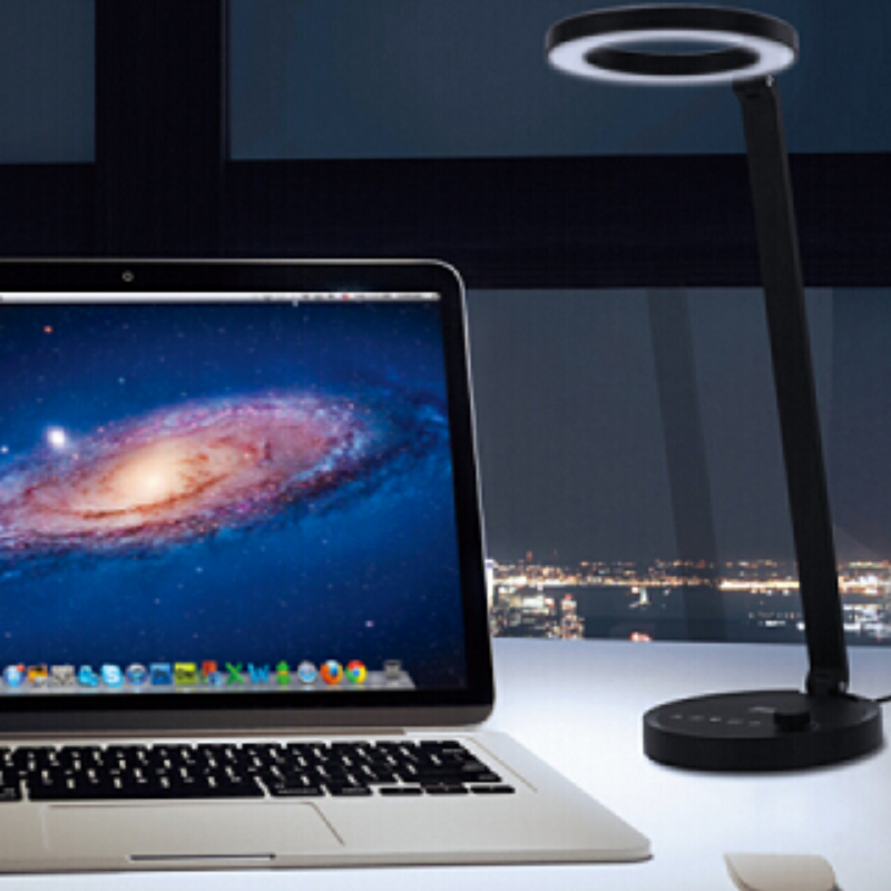 Cổng USB 688S Đèn led để bàn có thân nhôm