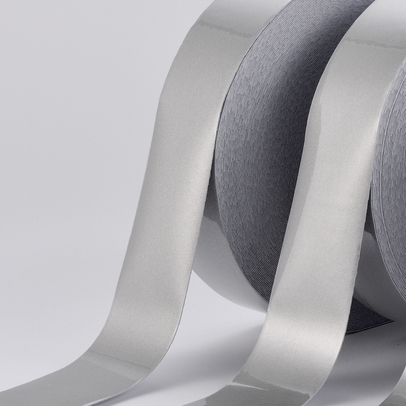 Y-2001 Ma phản xạ... mặt duy nhất.