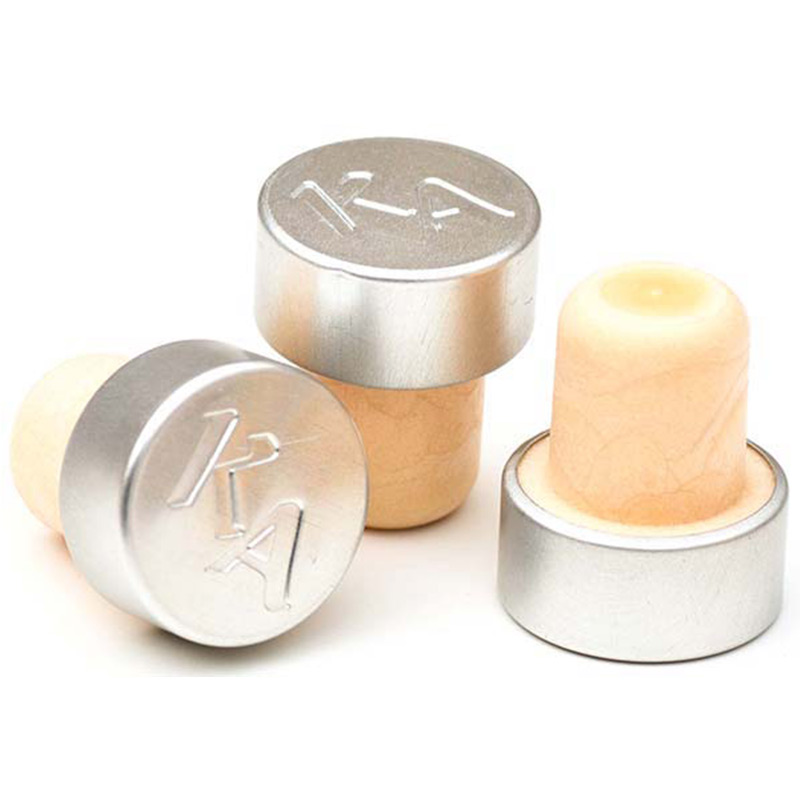 nút chai rượu chứa đầy chai rượu