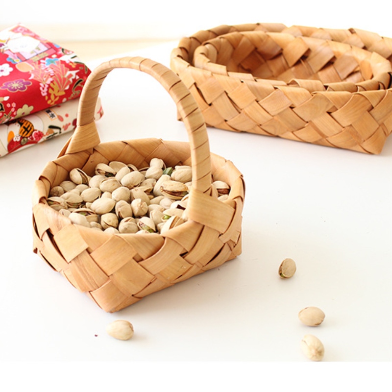 Trang trí nội thất giỏ gỗ có tay cầm