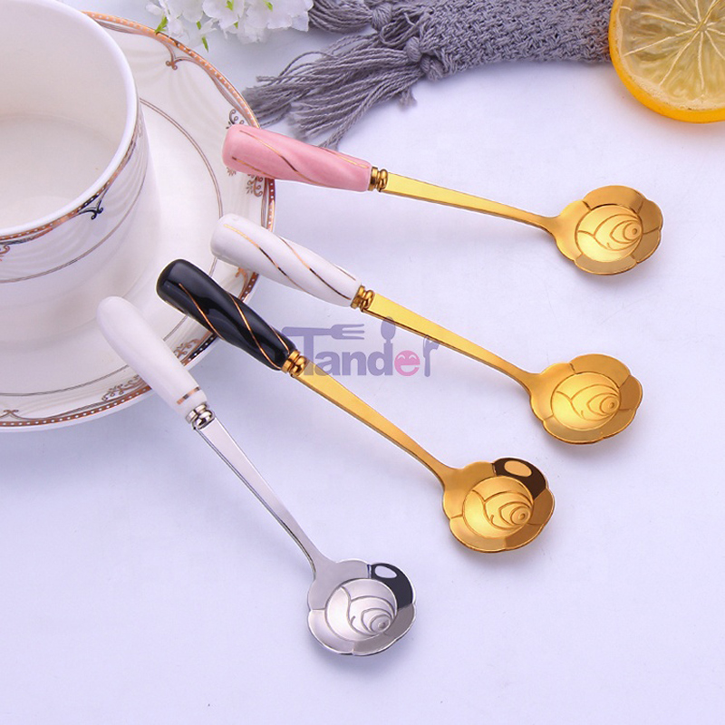 Hàng ngũ tinh xảo tạo hình hoa vàng muỗng trà bằng thép không rỉ