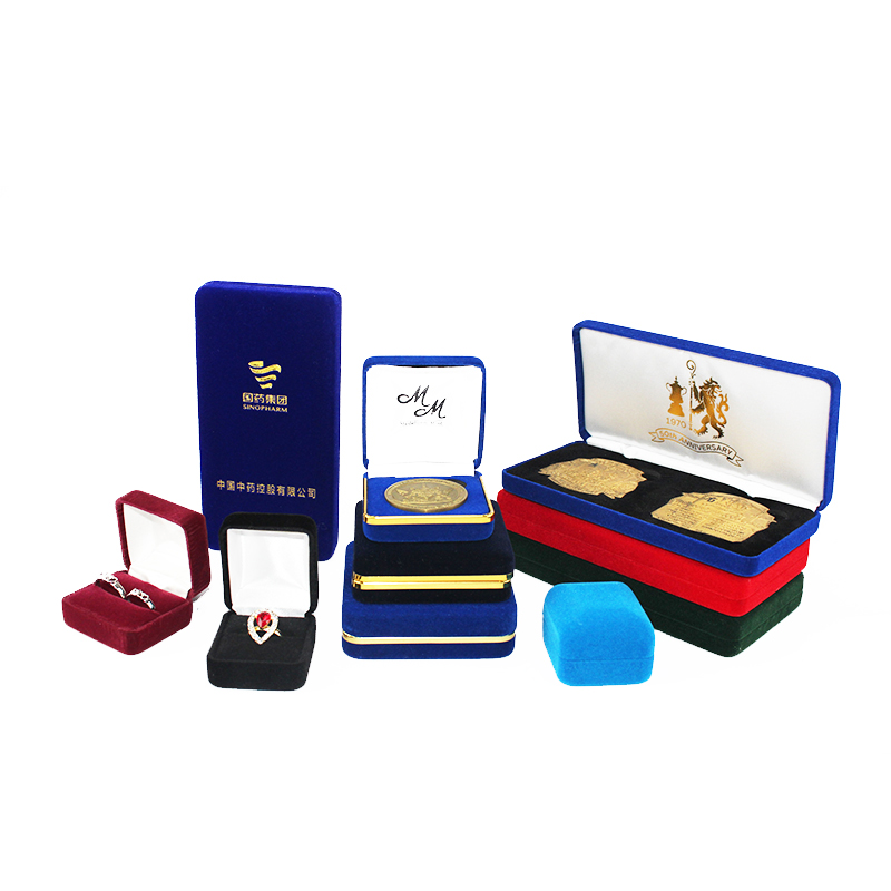 Hộp huy chương trao đổi kim loại