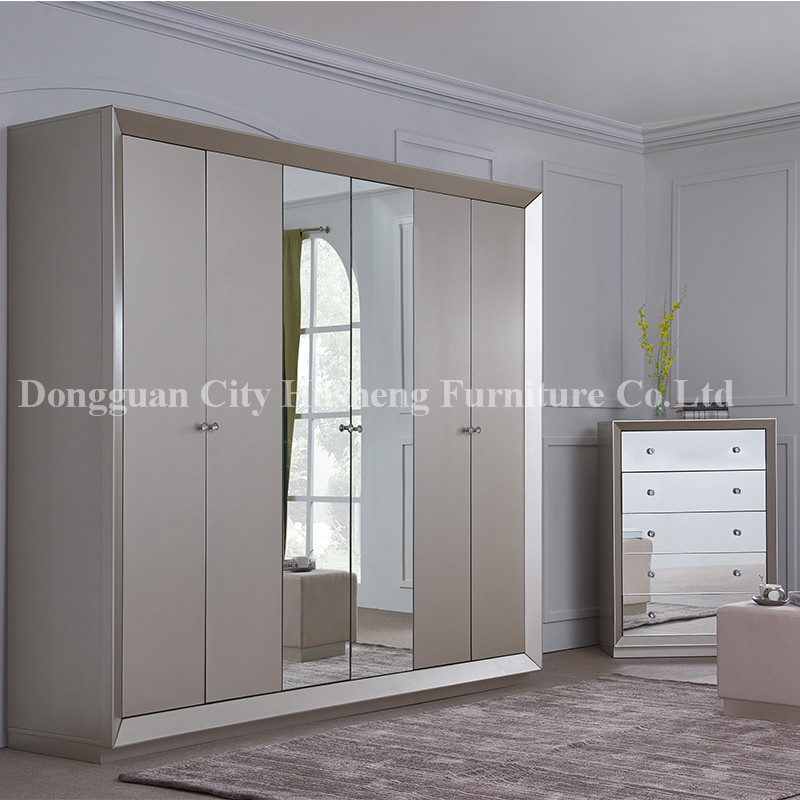 Cấu trúc thời trang mượt mà. Cỡ nhà trang trí thông minh.