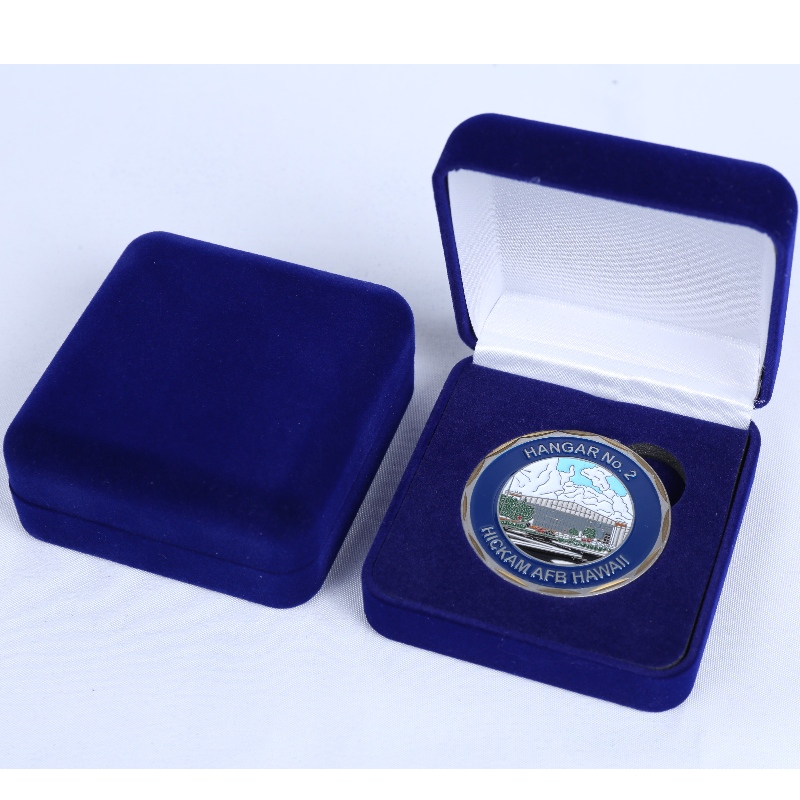 Hàng D-17 hình tròn của Velvet Box for pedant, coin... huy hiệu, mm.65*68*29, tạ về 40g.