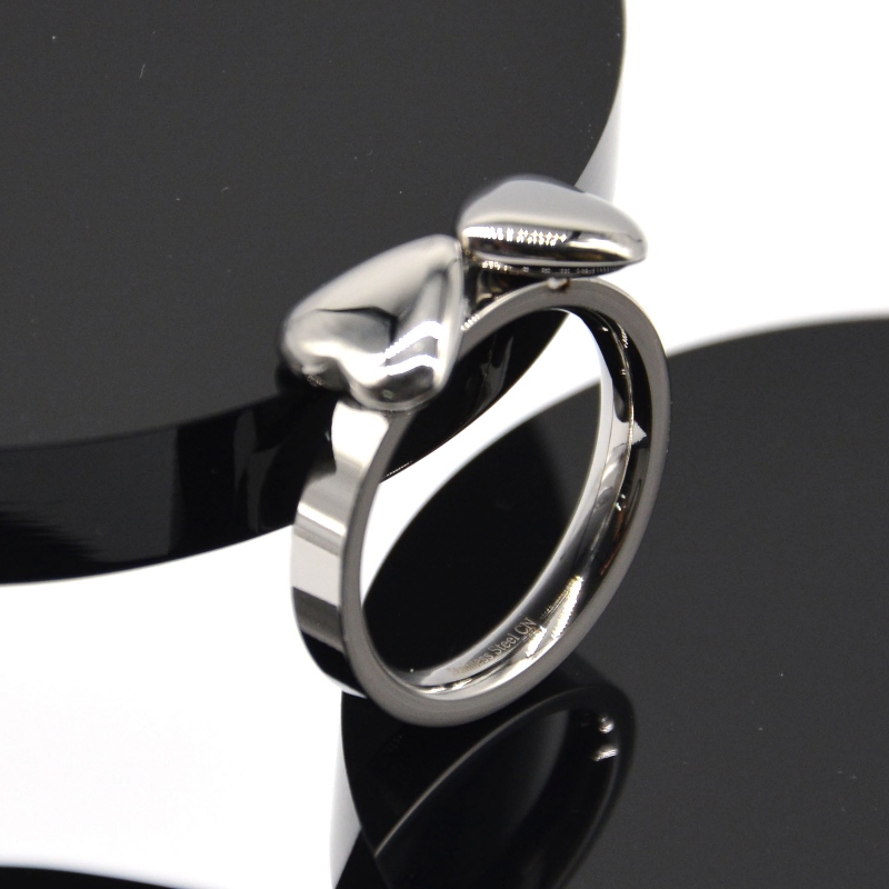 Nhẫn sở hữu thép