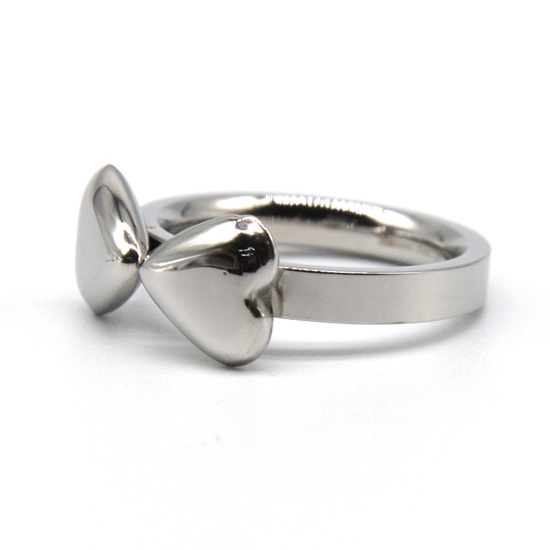 Nhẫn sở hữu thép