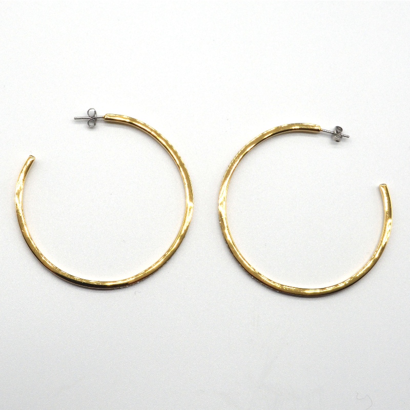 Thép vuông C, bám trụ nổi