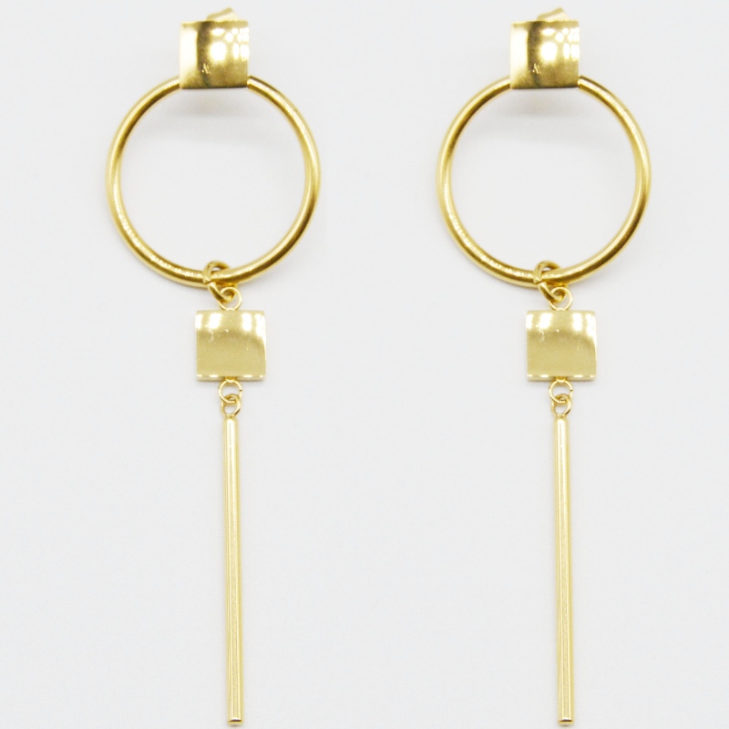 Bông tai kim loại