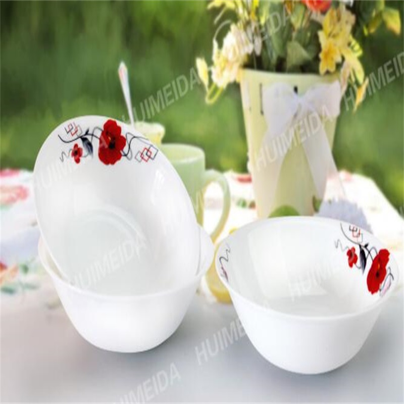 Kính trắng trong suốt buổi tối