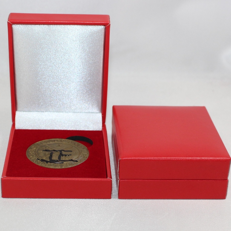 Mục Hộp giấy giả da V-17 vuông cho đồng xu 45 * 53 mm, huy hiệu, khuy măng sét, kẹp ví, vv mm. 68 * 80 * 30, trọng lượng khoảng 62g