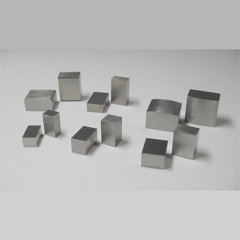 Độ cứng cao Độ bền nam châm Alnico tùy chỉnh chịu nhiệt độ cao