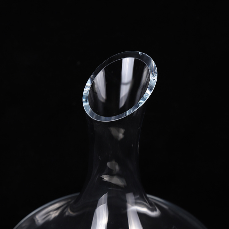 2020 New Wine Decanter Glass trong suốt đơn giản Decanter Wine nghiêng mà không có tay cầm có thể được tùy chỉnh để bán buôn