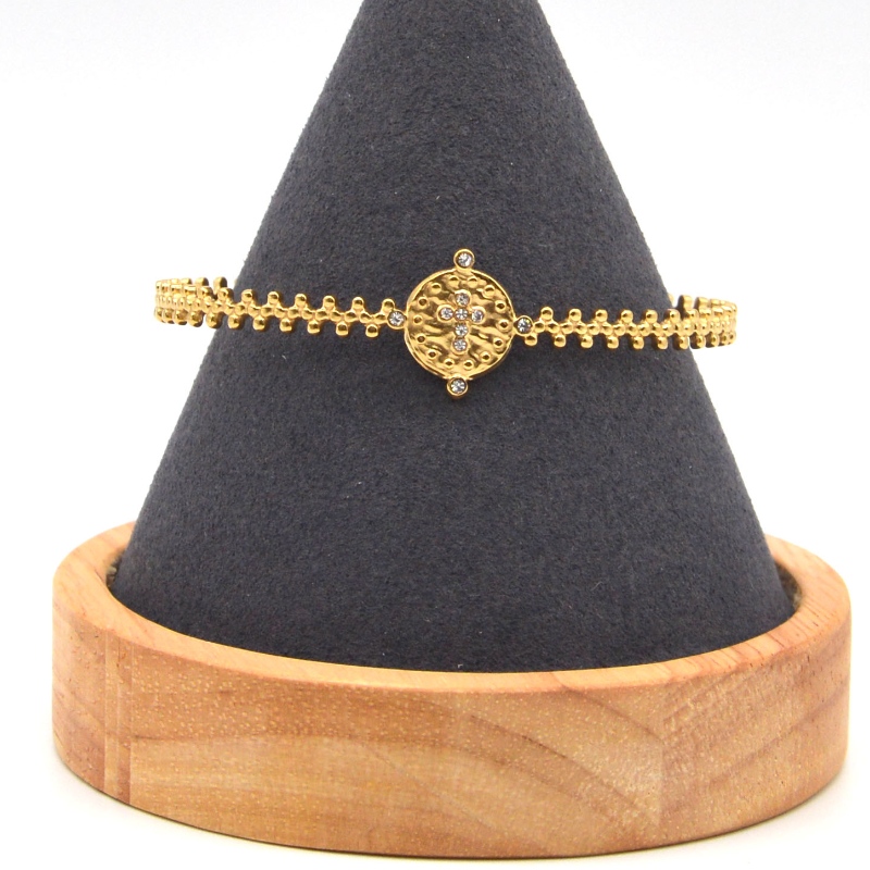 Brace Brace Brace Brace Brace Bracciaetto