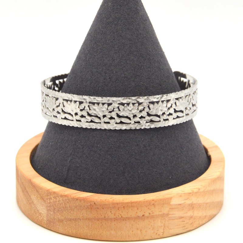 Brace Brace Brace Brace Brace Bracciaetto