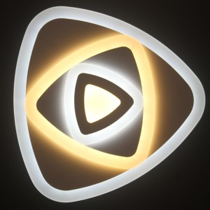 thiết kế nhà sáng trần dẫn