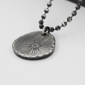 Vòng cổ màu đen cổ Shining Star Mặt dây chuyền vòng cổ bằng thép không gỉ