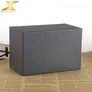 Bình kim loại đen cho người