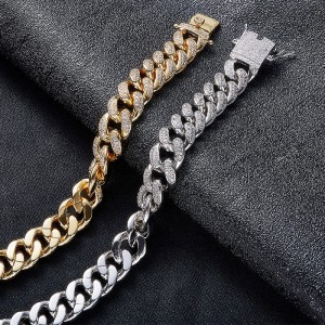 Vòng đeo tay hip-hop