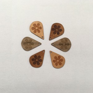 Thẻ hình dạng đặc biệt bằng gỗ