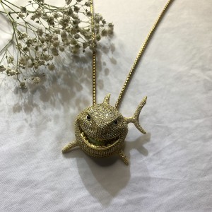 Mặt dây chuyền cá mập cánhân hip hop