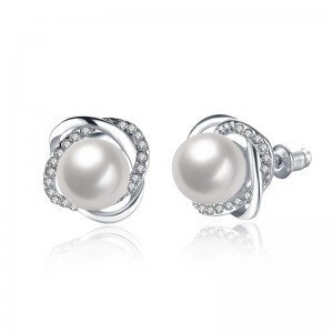 Phiên bản Hàn Quốc của Bông tai khí chất đơn giản